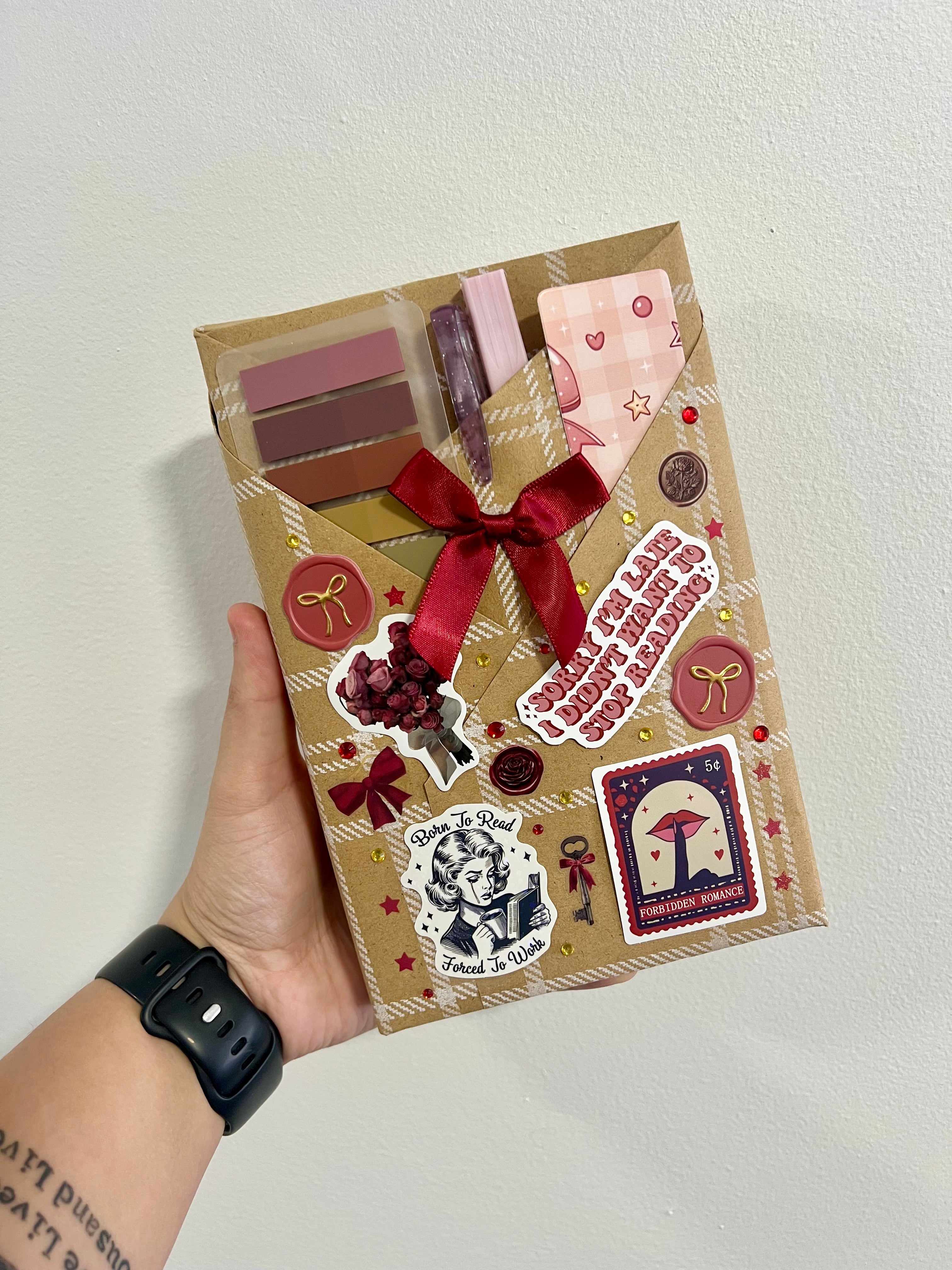 Romantic Suspense Blind Date with A Book