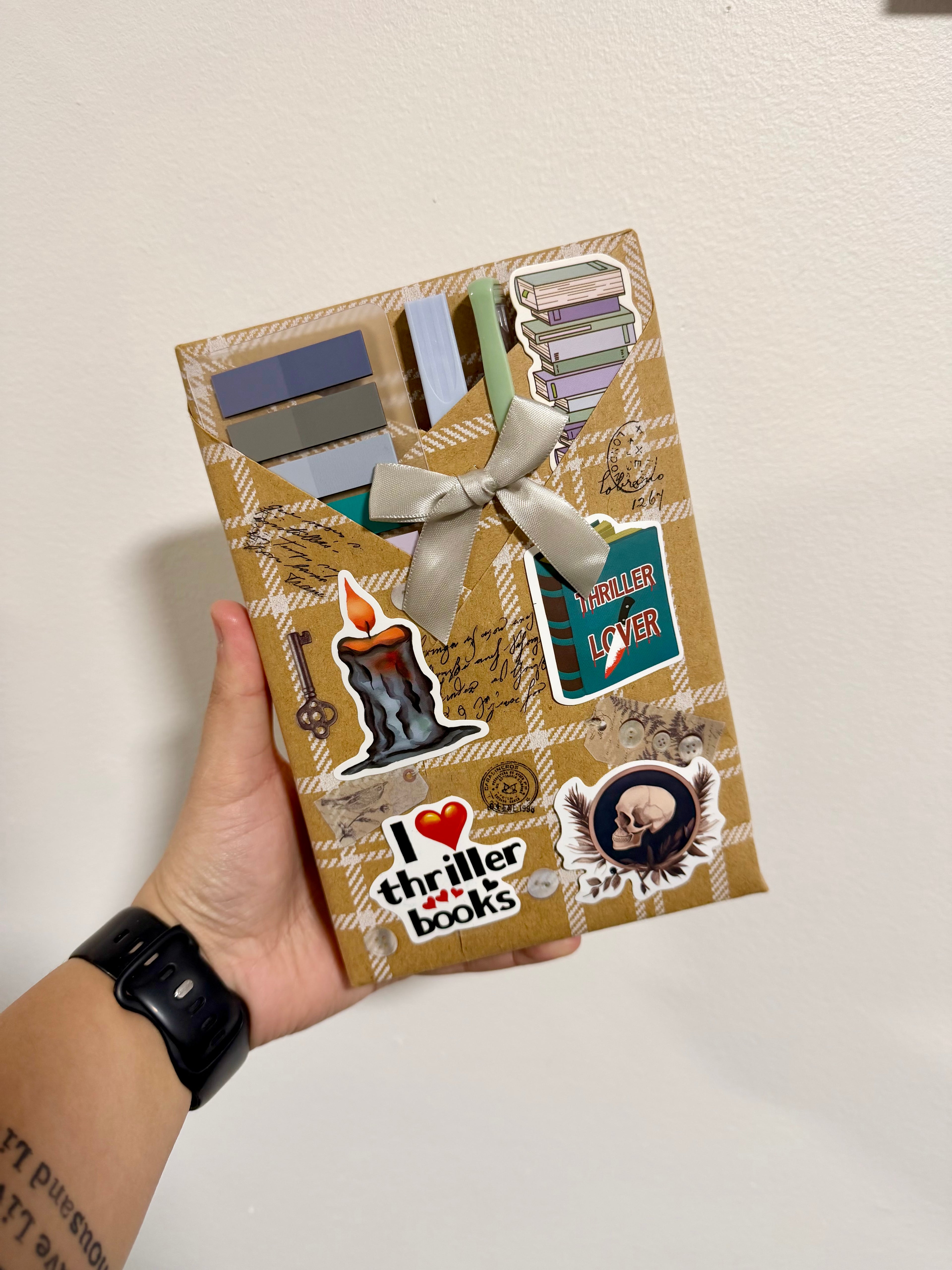 Thriller Blind Date with A Book